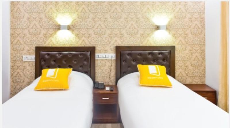 Hotel X By Bloom L Indiranagar Bangalore Exterior foto